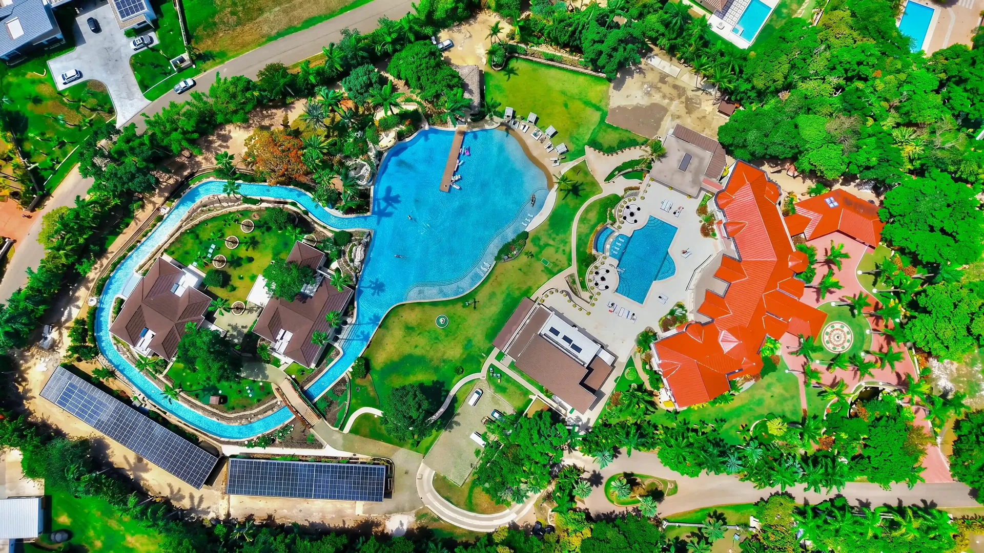 Lionsgate estate photograph 2