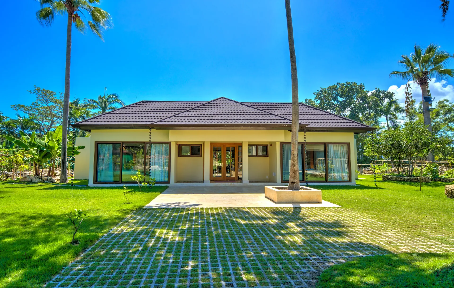 Lionsgate estate photograph 4